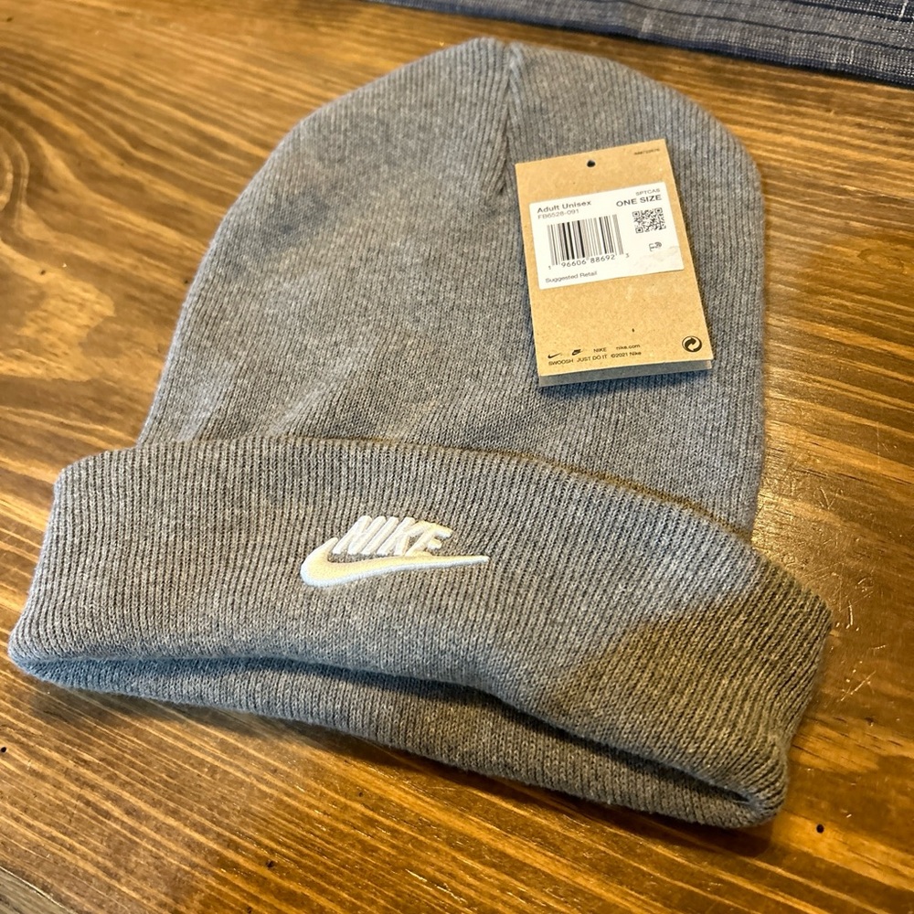 Nike Beanie Unisex Adult One Size Knit Cotton Sportswear Futura Logo Gray